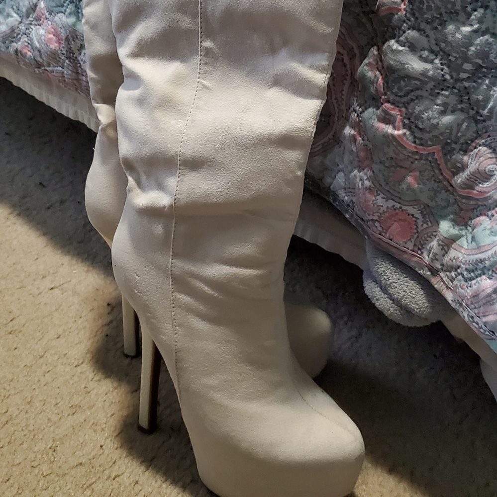Off white high heels boots